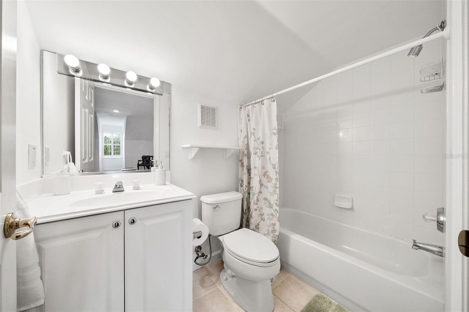 SPRING PARK TOWNHOMES OF SOUTH VILLAGE - Residential