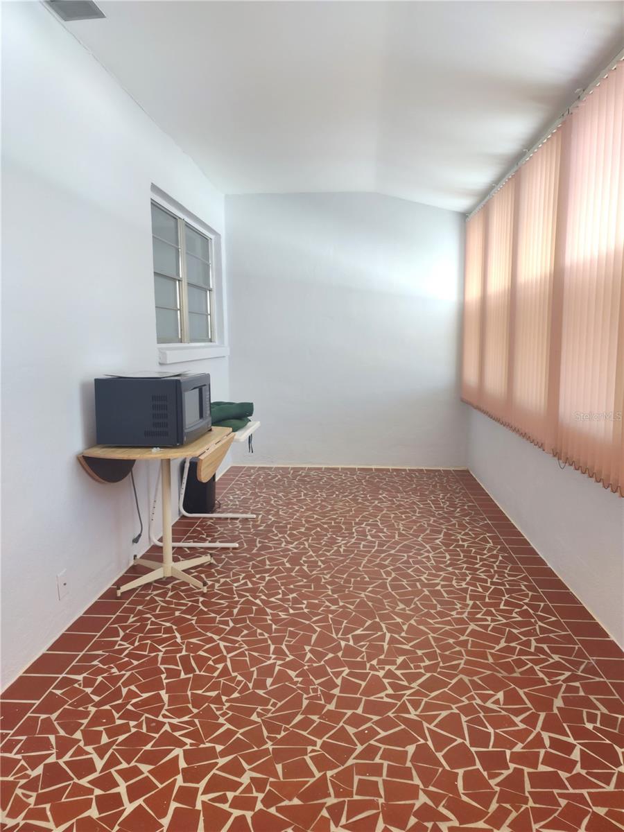TOWN APTS CONDO - Residential Lease