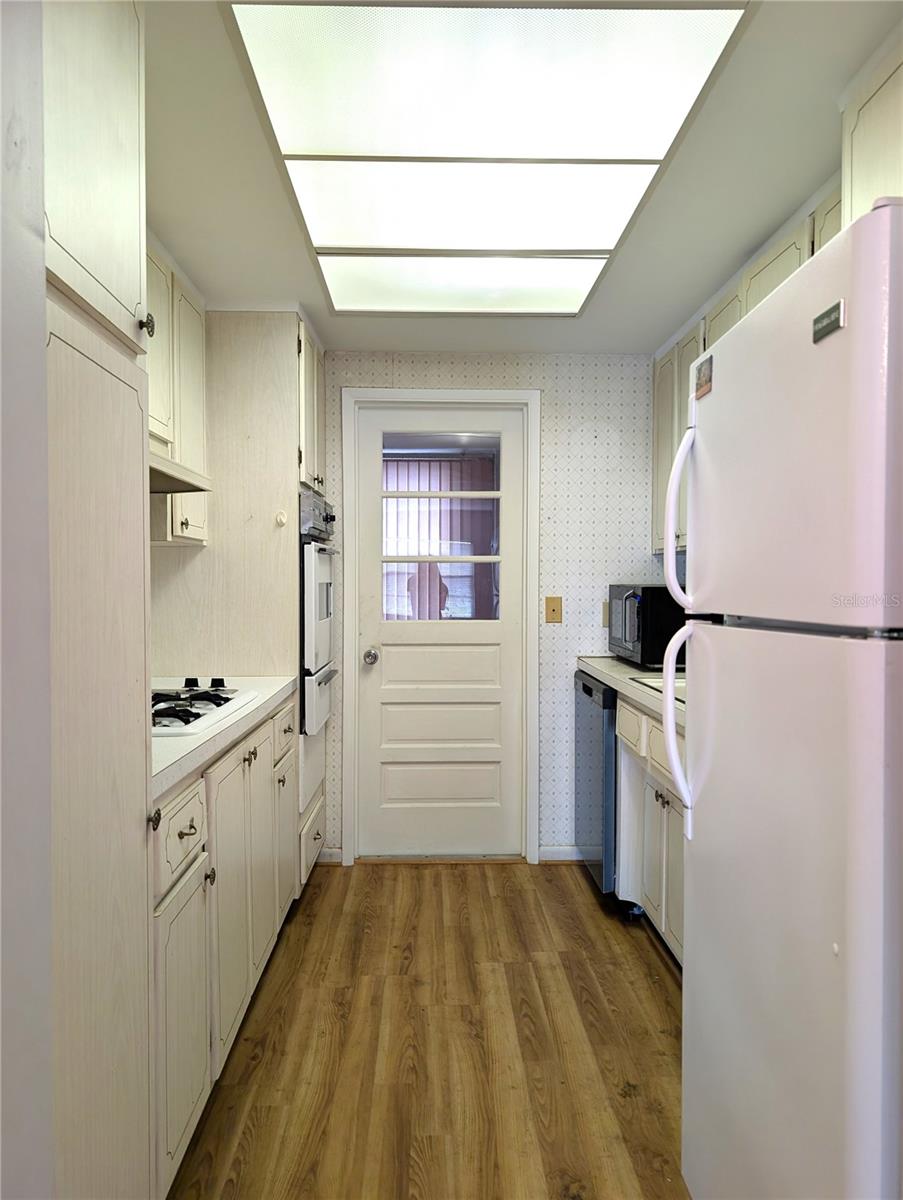 TOWN APTS CONDO - Residential Lease