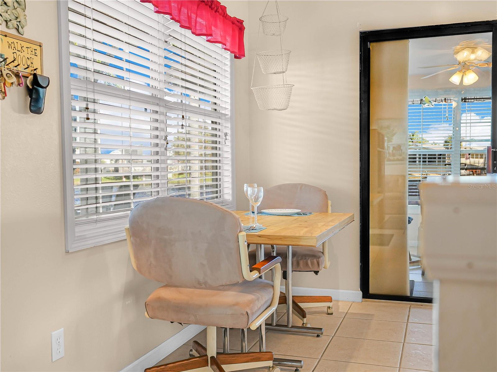 SADDLEBAG LAKE - Residential