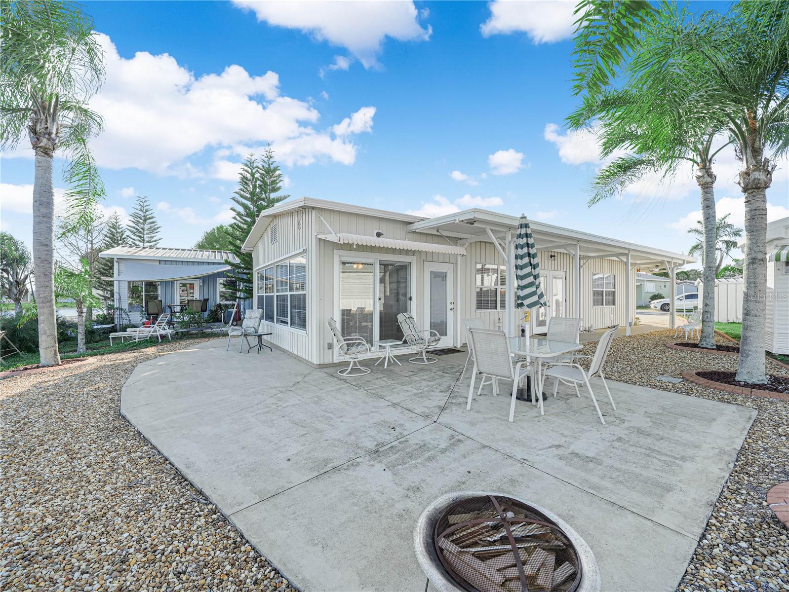 SADDLEBAG LAKE - Residential