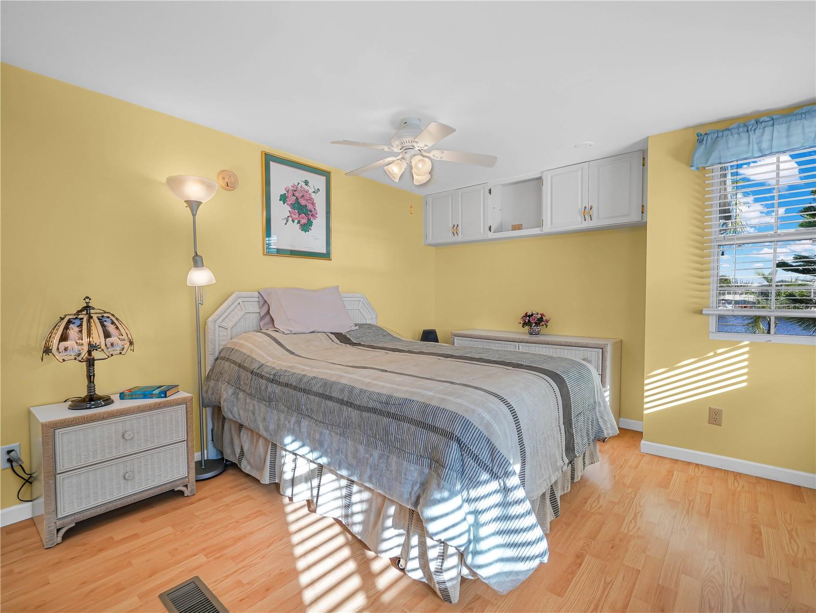 SADDLEBAG LAKE - Residential