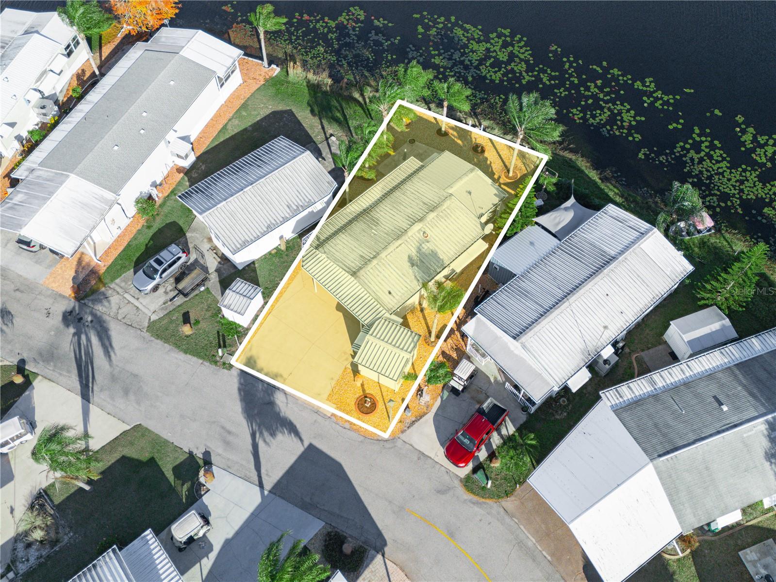 SADDLEBAG LAKE - Residential