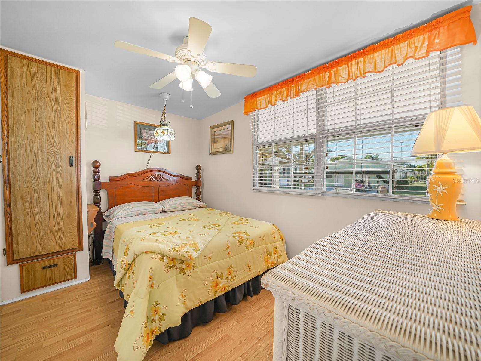 SADDLEBAG LAKE - Residential