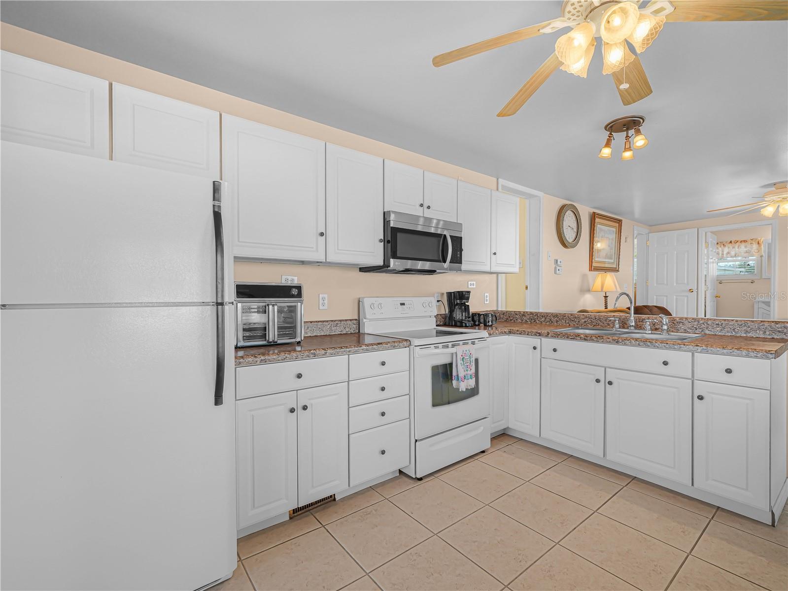 SADDLEBAG LAKE - Residential