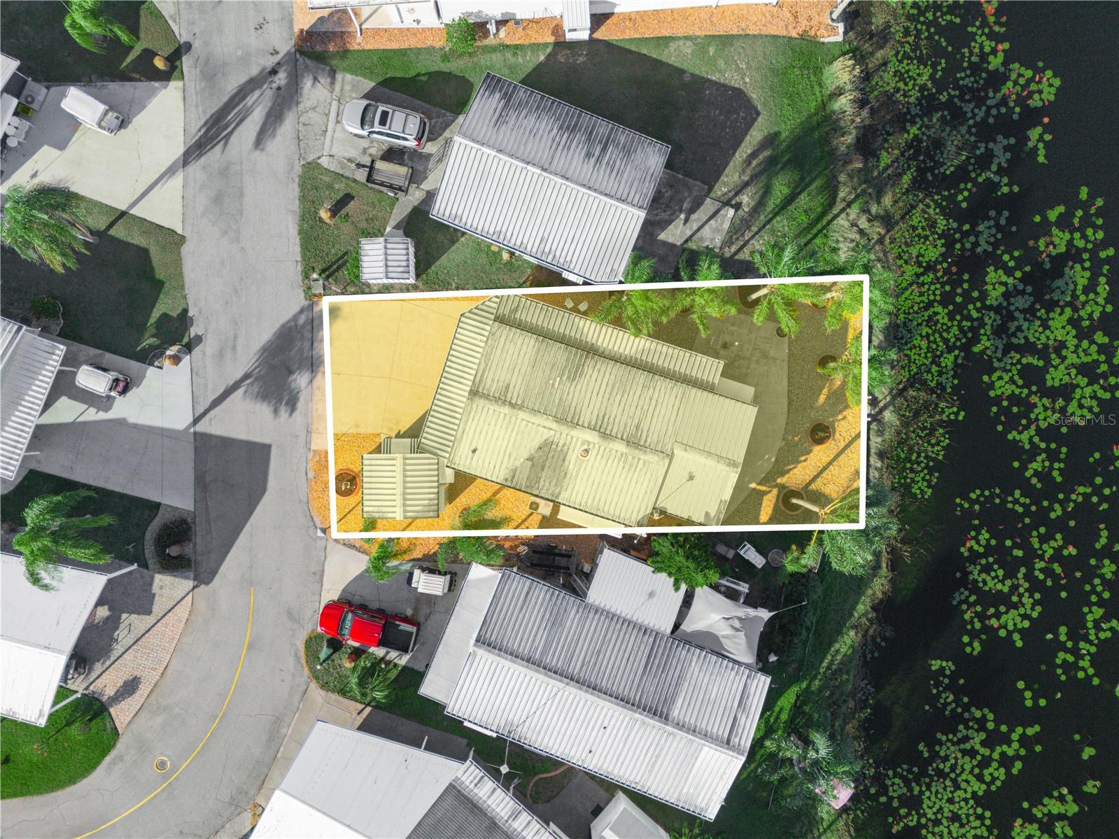 SADDLEBAG LAKE - Residential