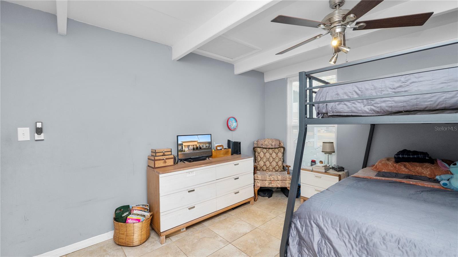 LAKESHORE CLUB - Residential