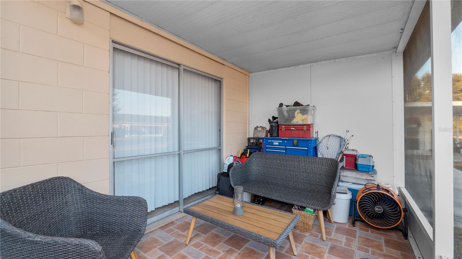 LAKESHORE CLUB - Residential