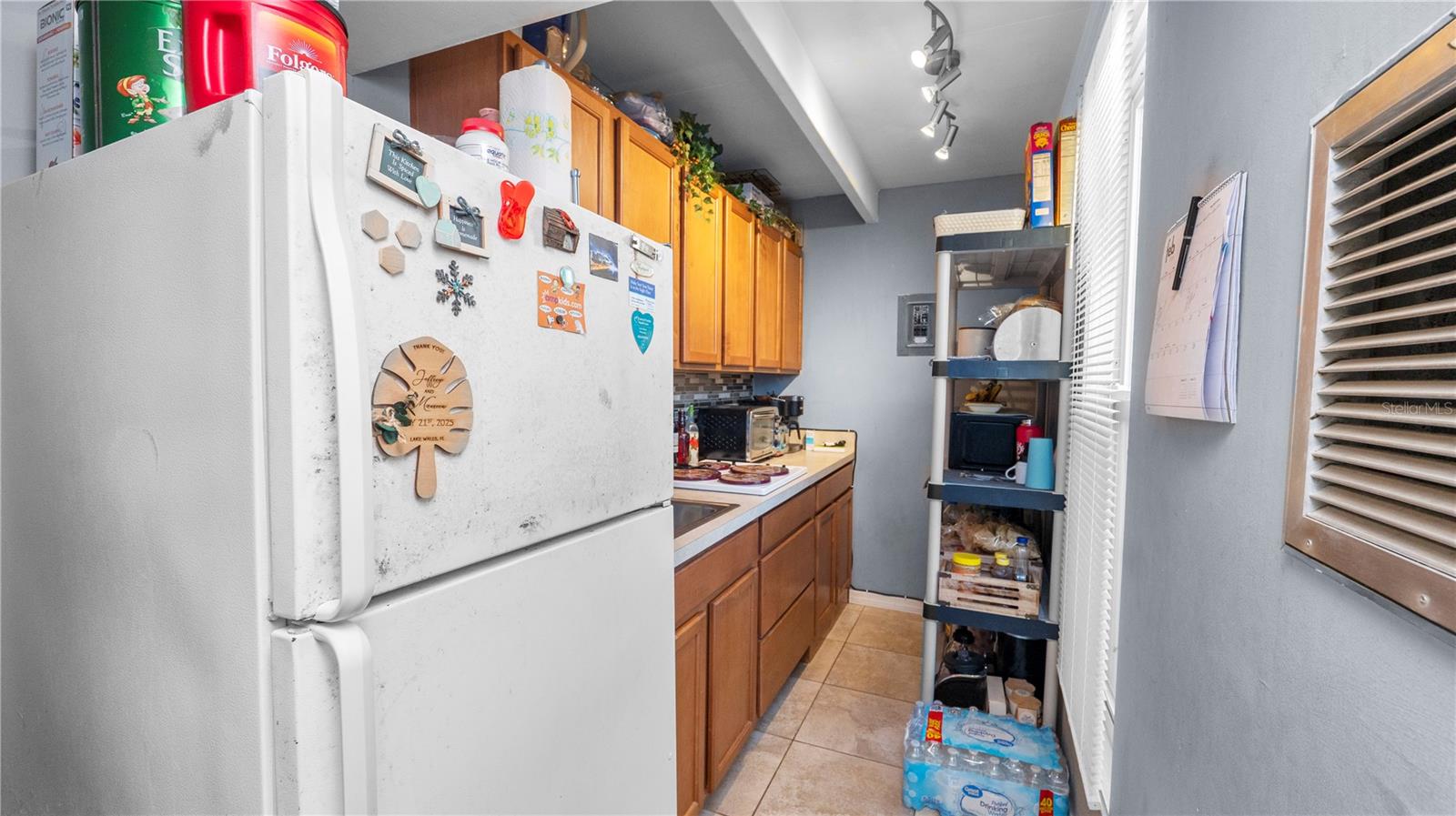 LAKESHORE CLUB - Residential