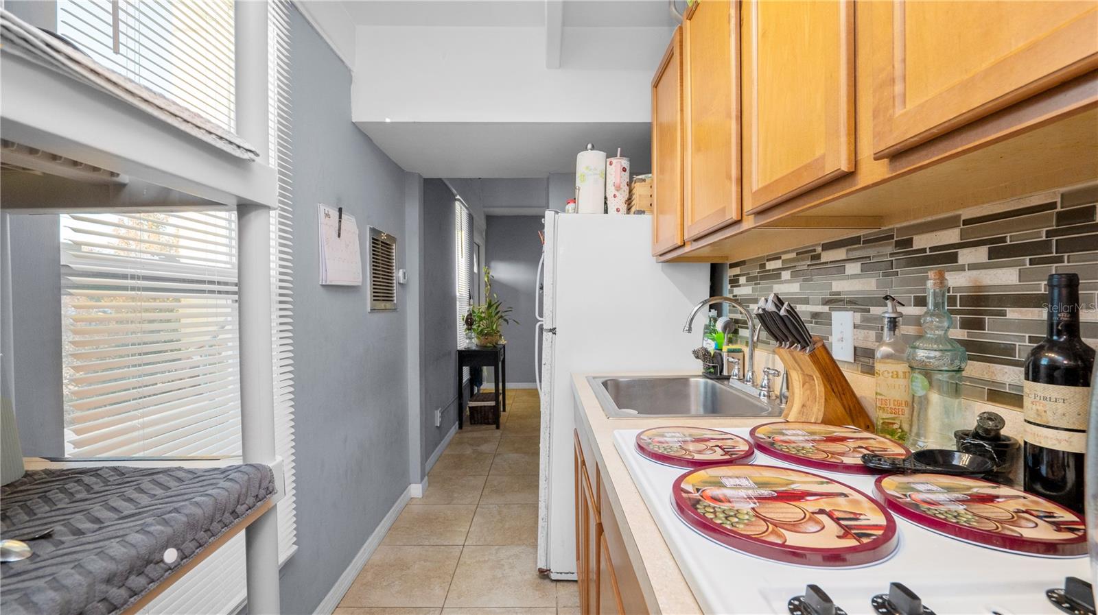 LAKESHORE CLUB - Residential