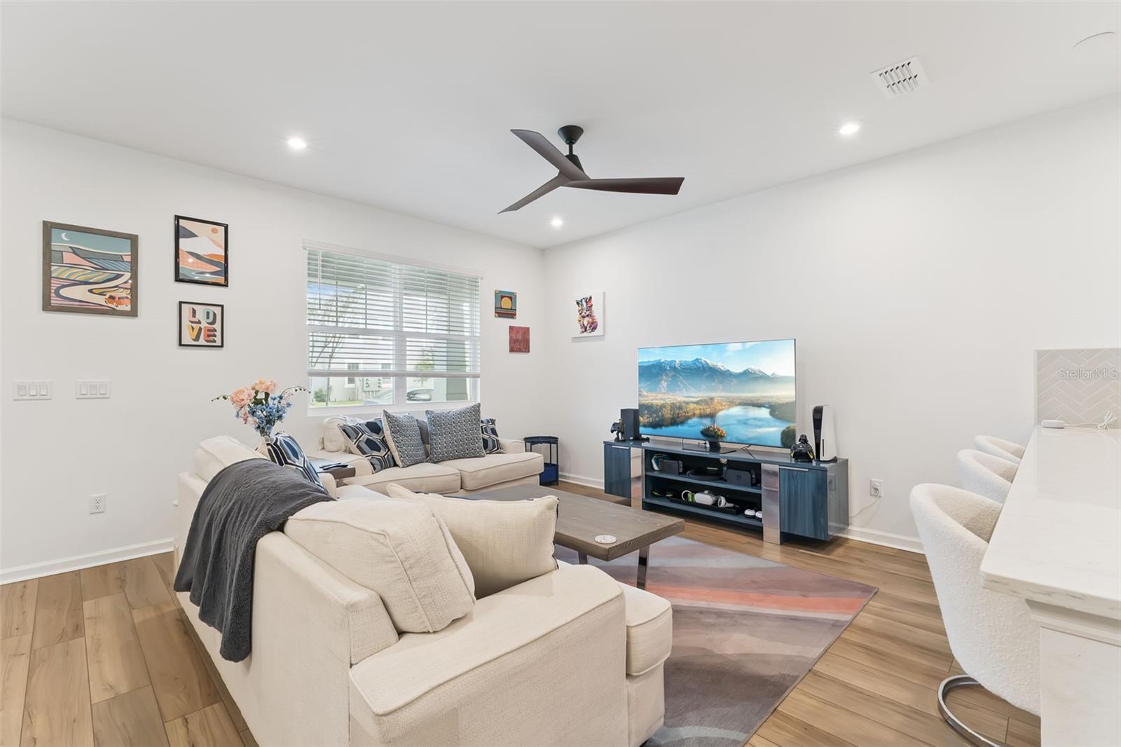 7720 CLOVE HITCH WAY