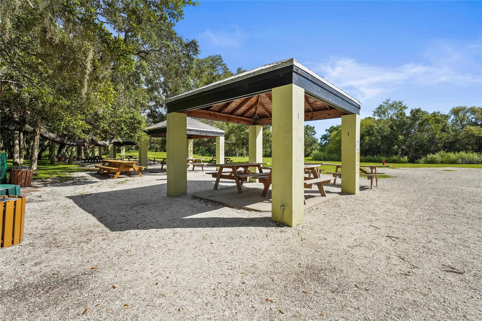 COLONIAL OAKS - Residential