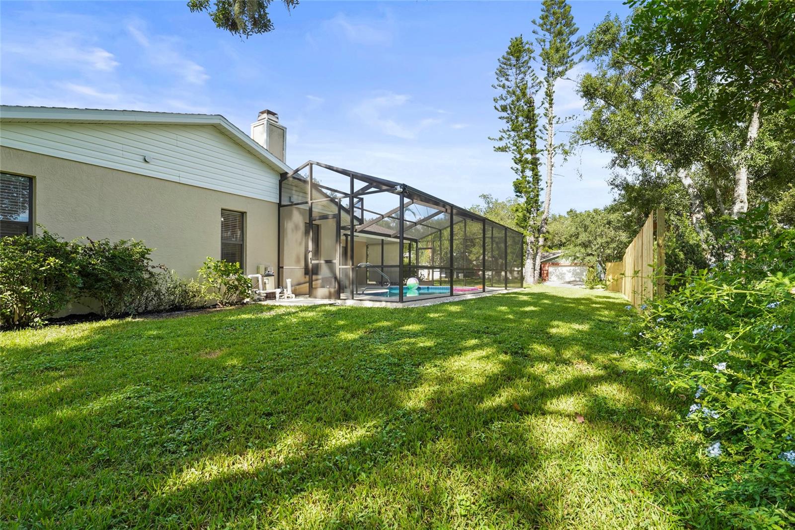 COLONIAL OAKS - Residential