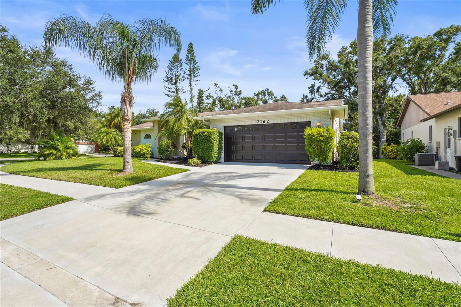 COLONIAL OAKS - Residential