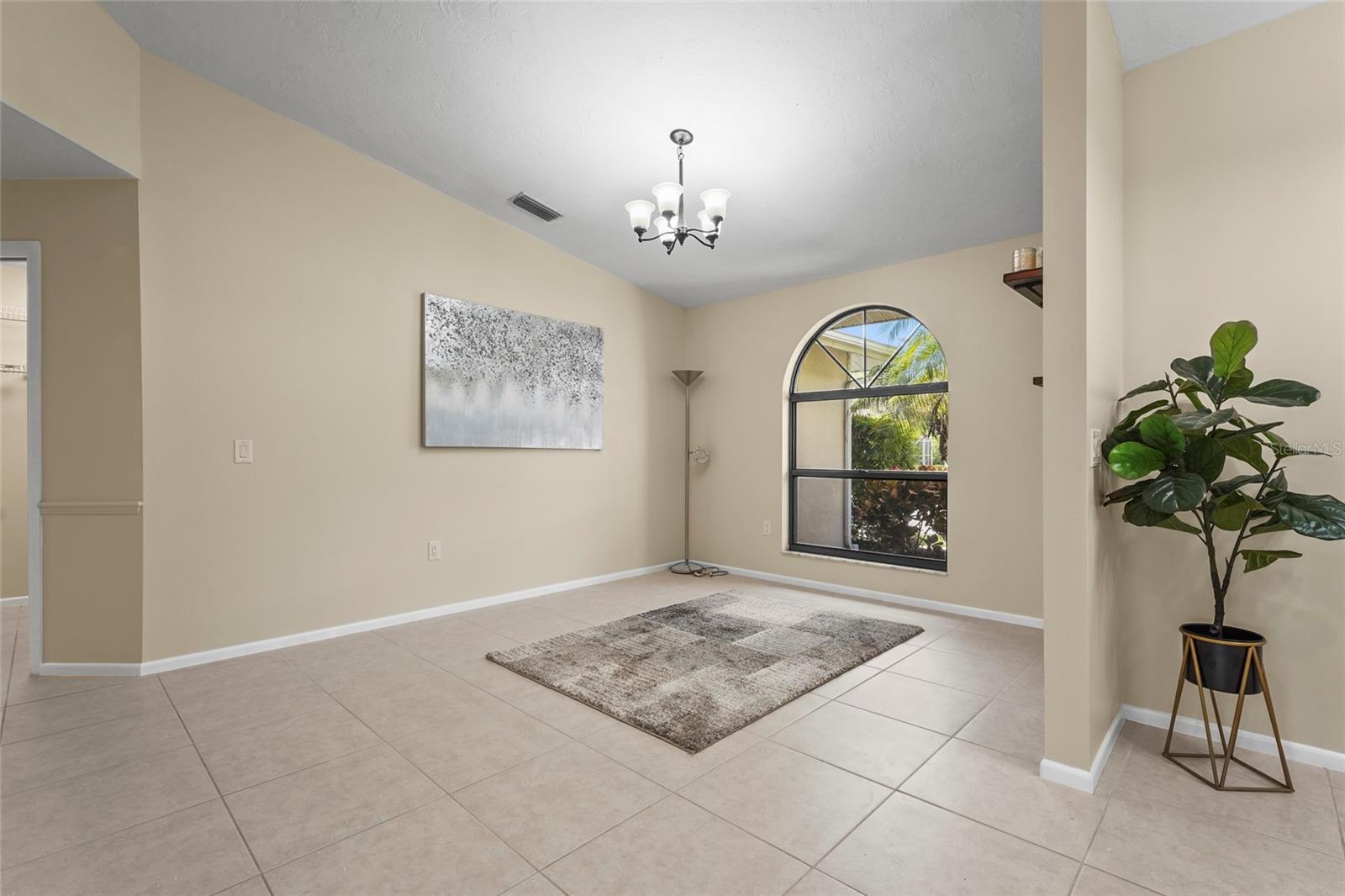 COLONIAL OAKS - Residential