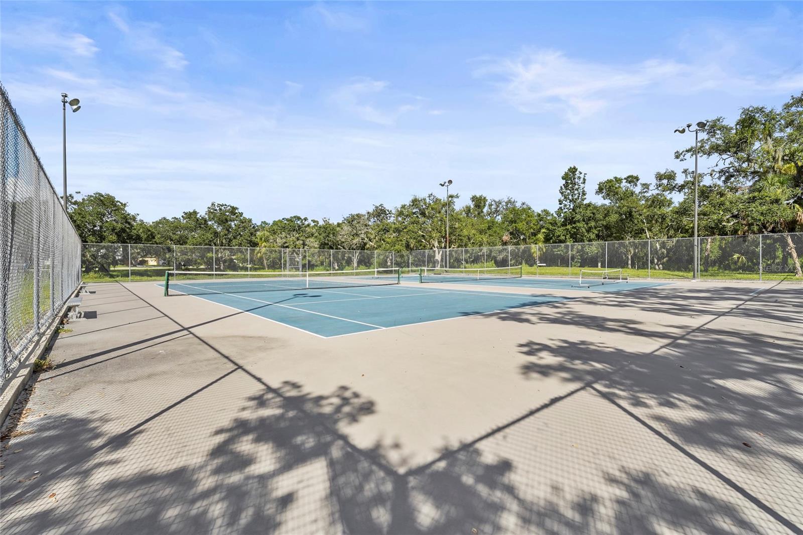 COLONIAL OAKS - Residential