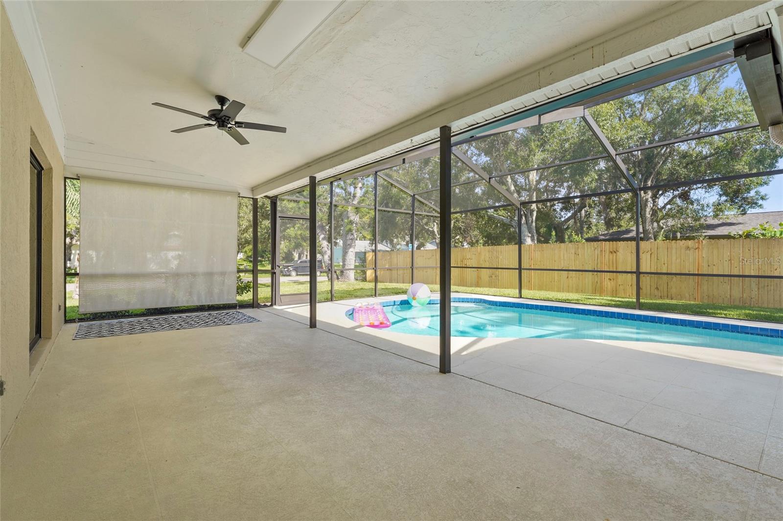 COLONIAL OAKS - Residential