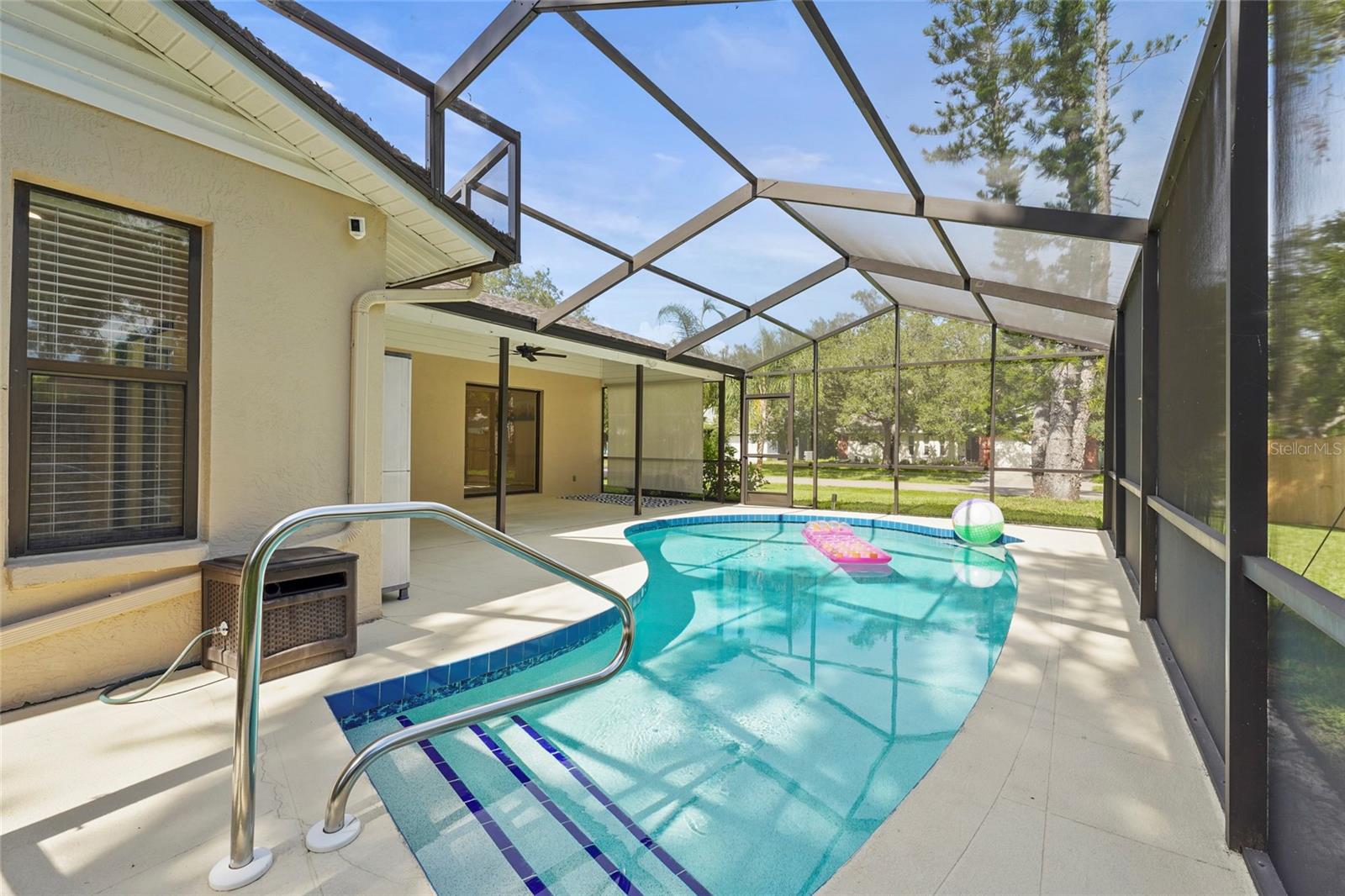 COLONIAL OAKS - Residential