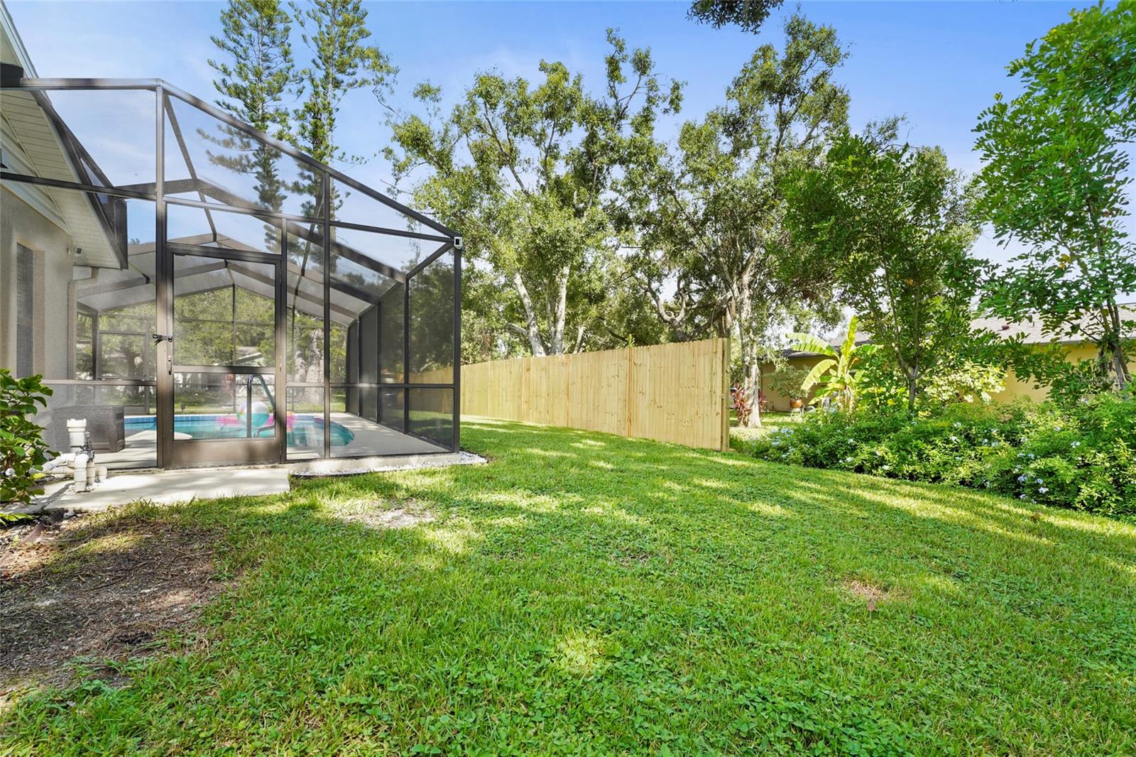 COLONIAL OAKS - Residential