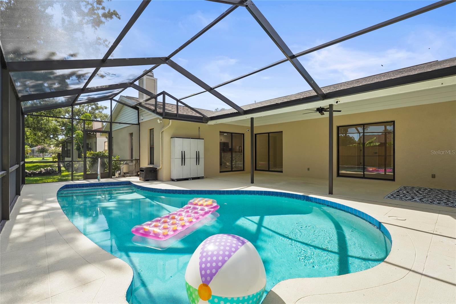 COLONIAL OAKS - Residential