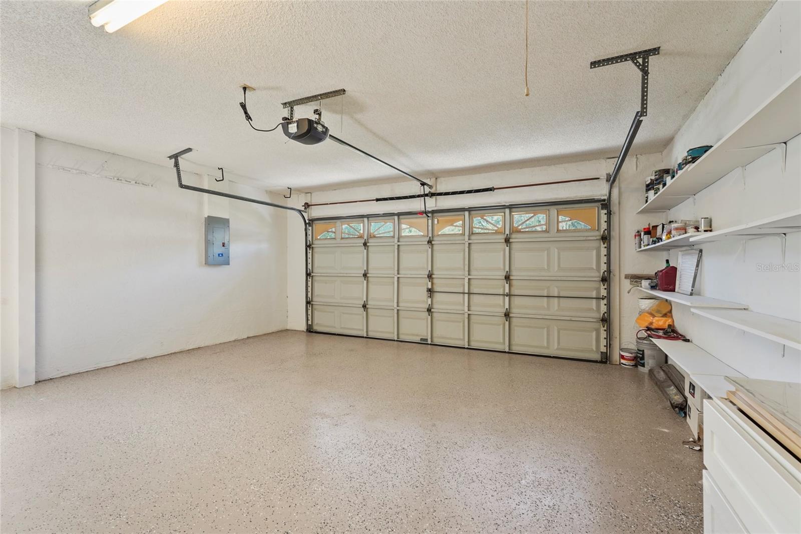 COLONIAL OAKS - Residential