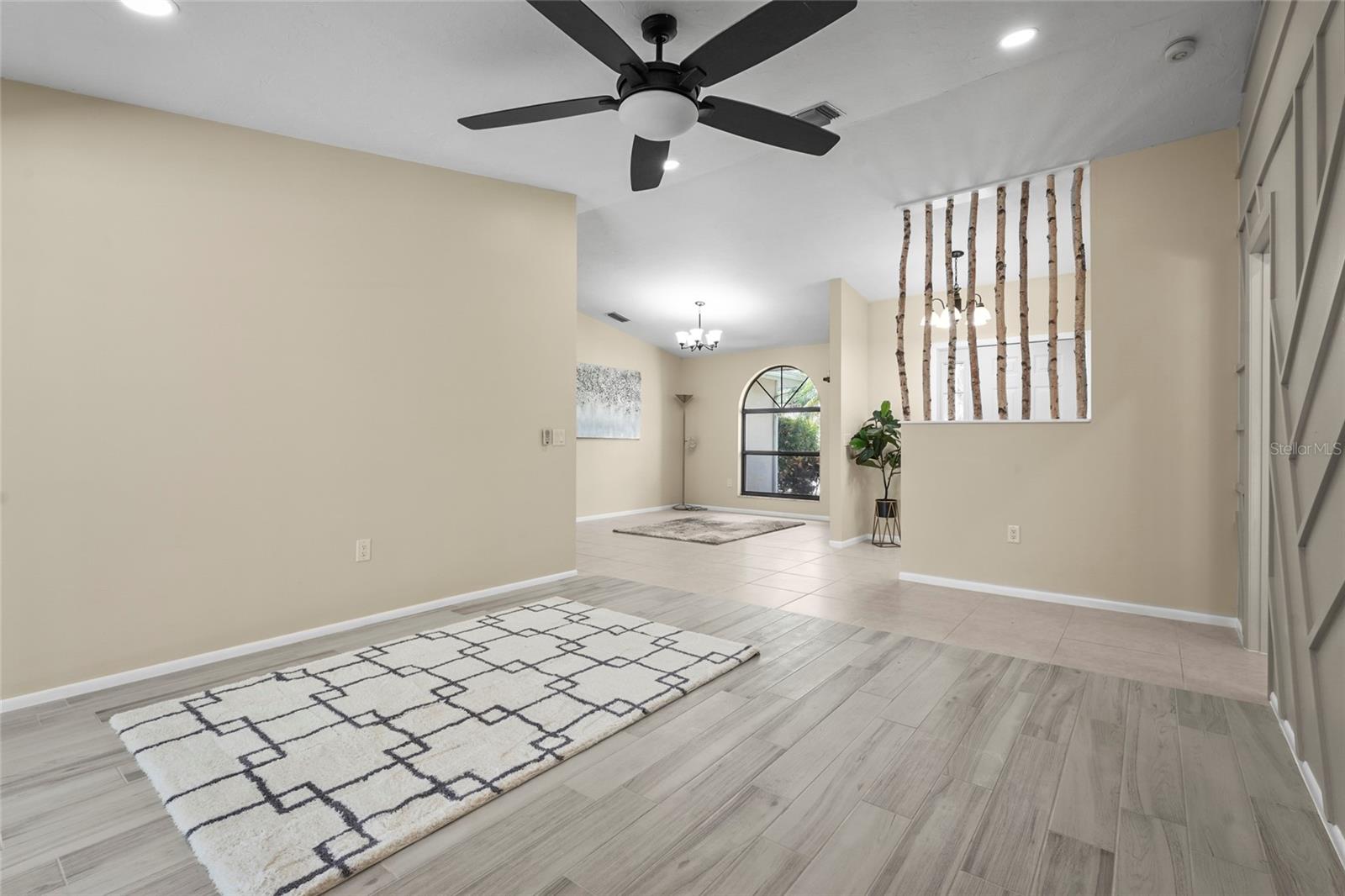 COLONIAL OAKS - Residential