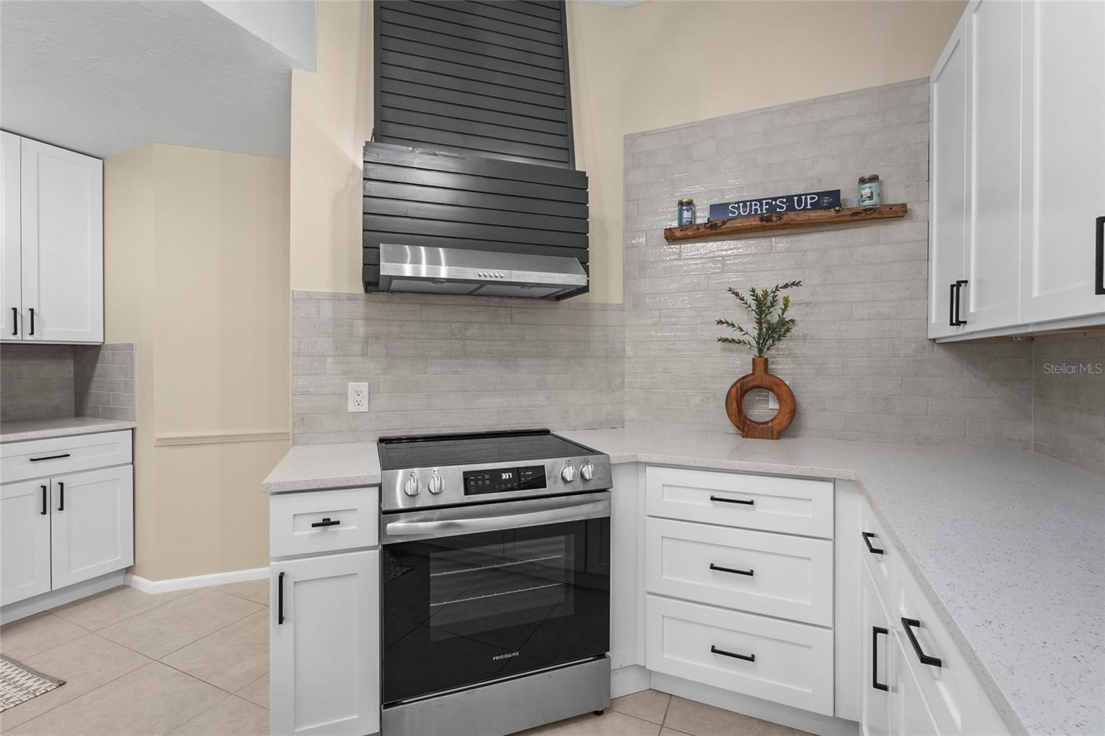 COLONIAL OAKS - Residential