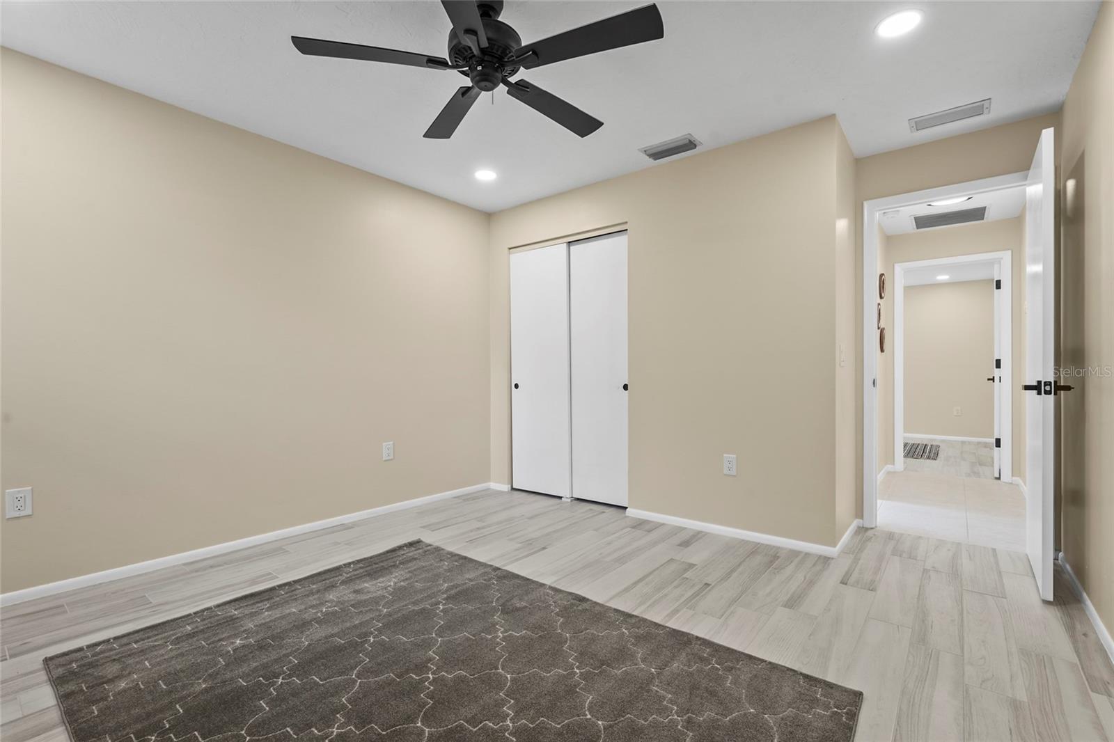 COLONIAL OAKS - Residential