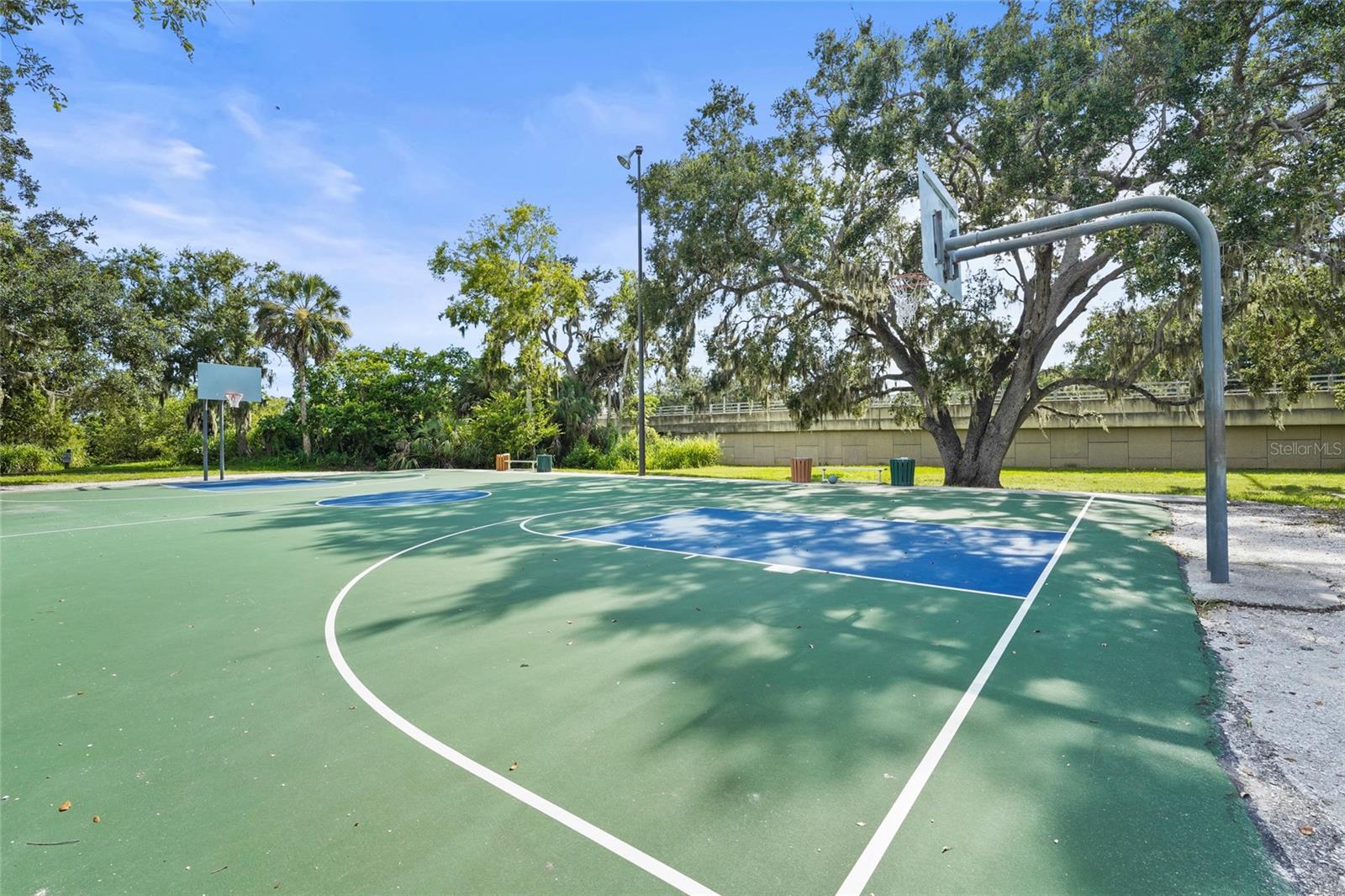 COLONIAL OAKS - Residential