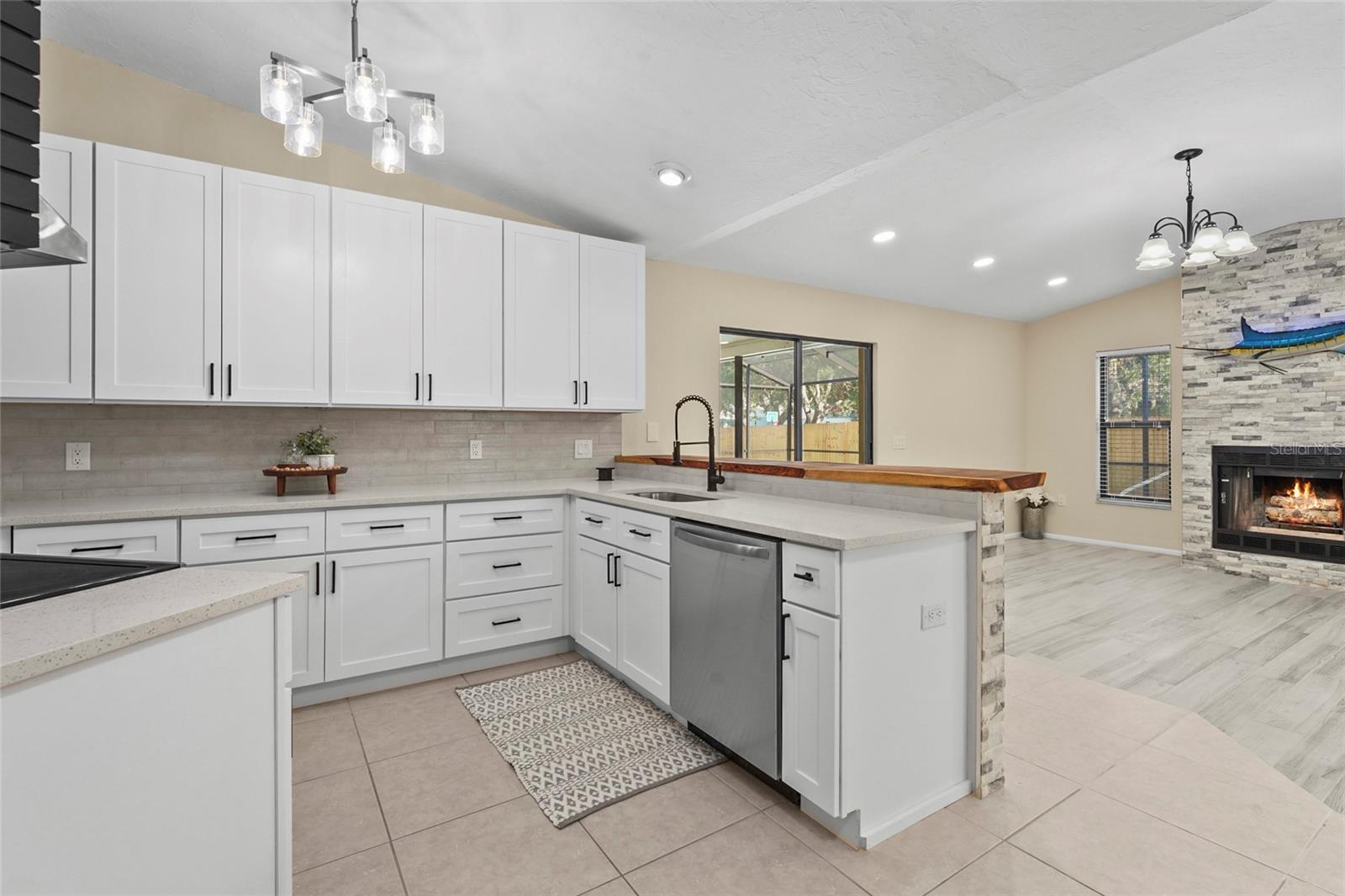 COLONIAL OAKS - Residential