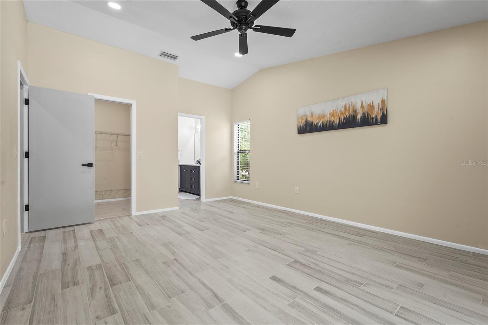 COLONIAL OAKS - Residential