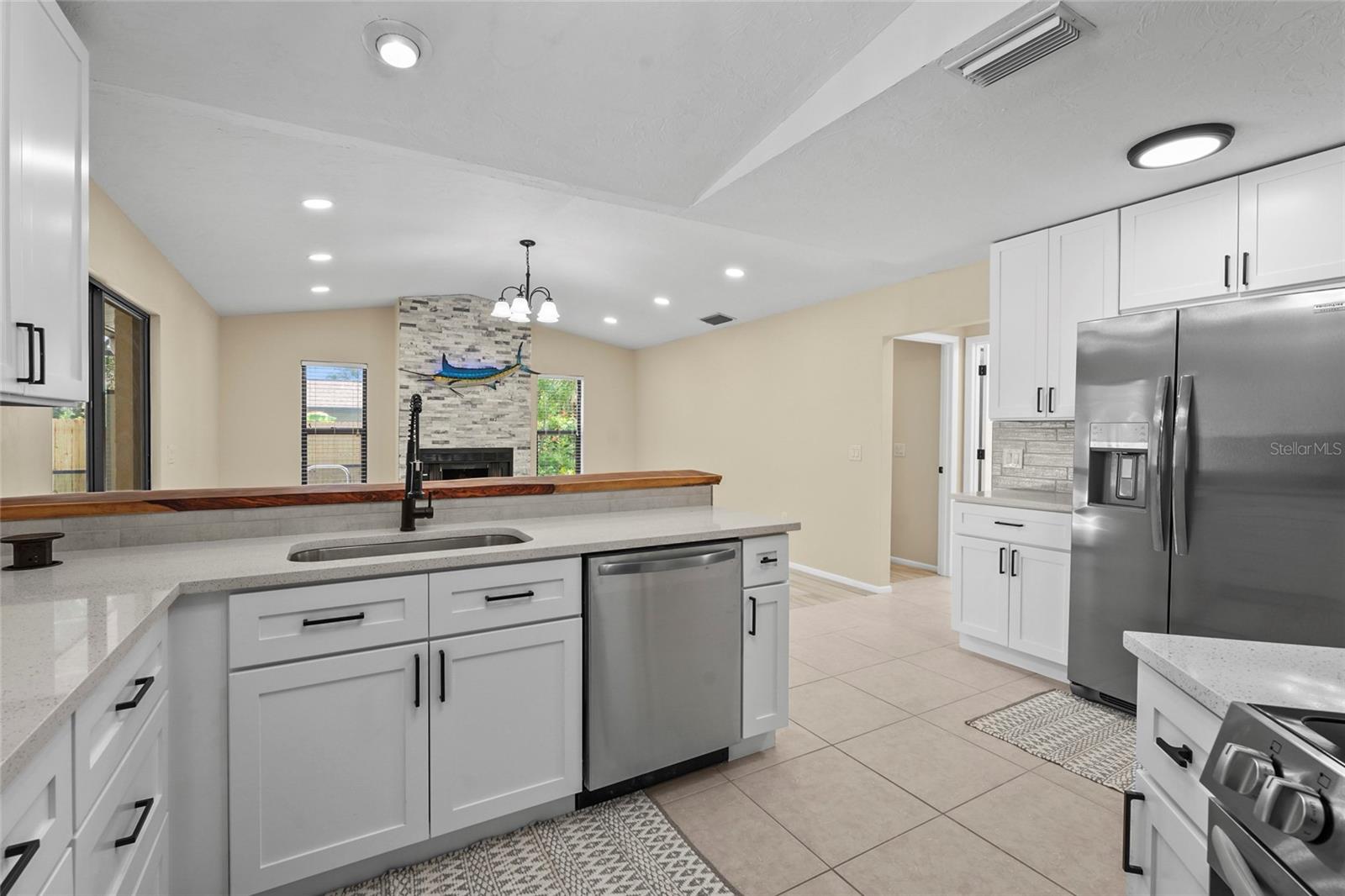 COLONIAL OAKS - Residential