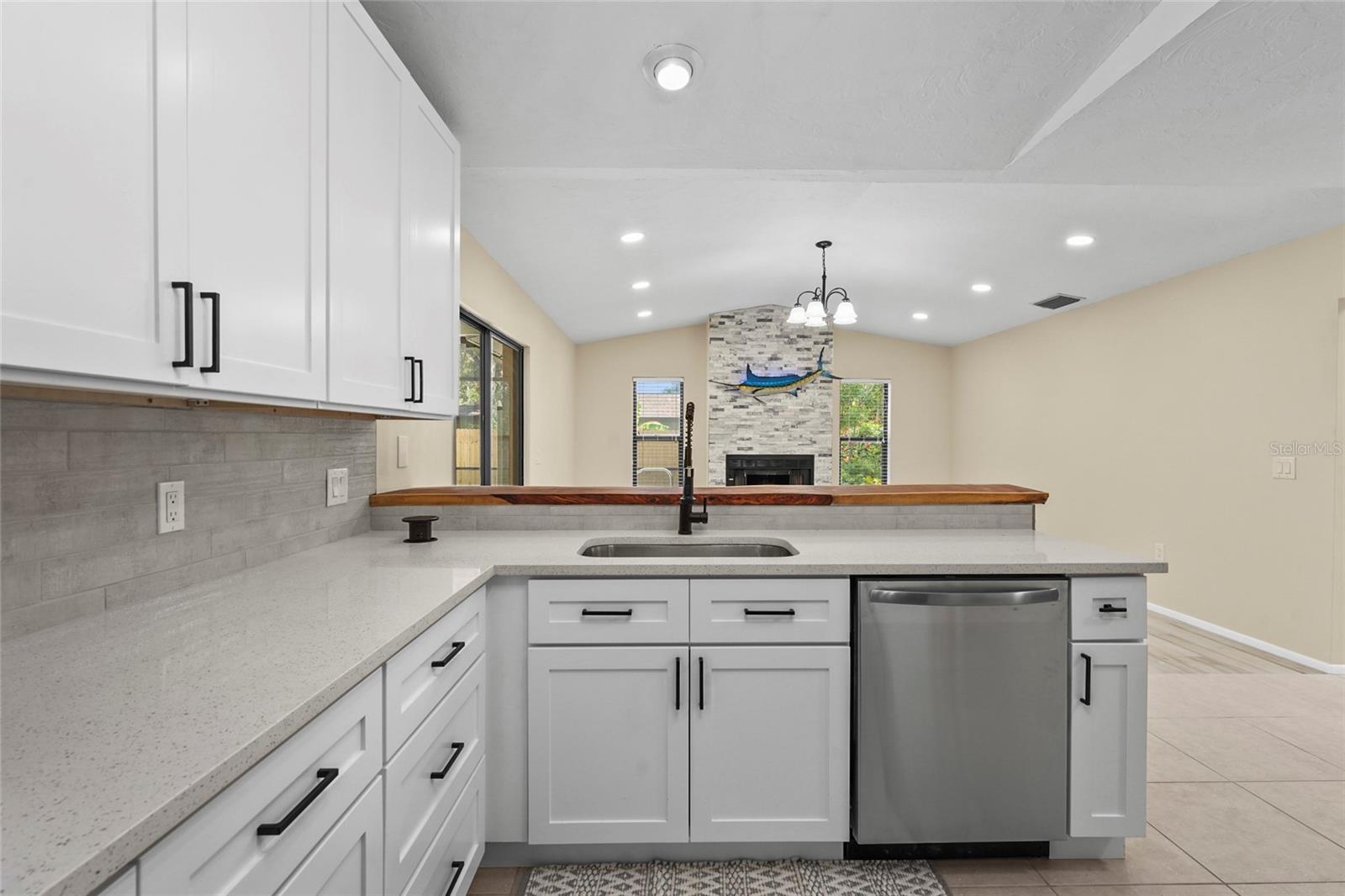 COLONIAL OAKS - Residential