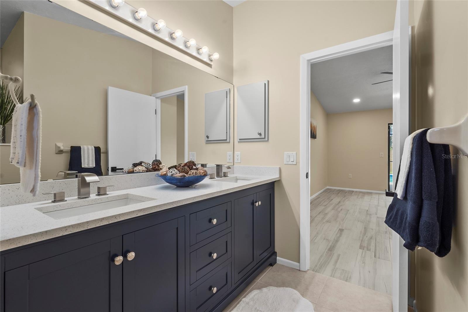 COLONIAL OAKS - Residential