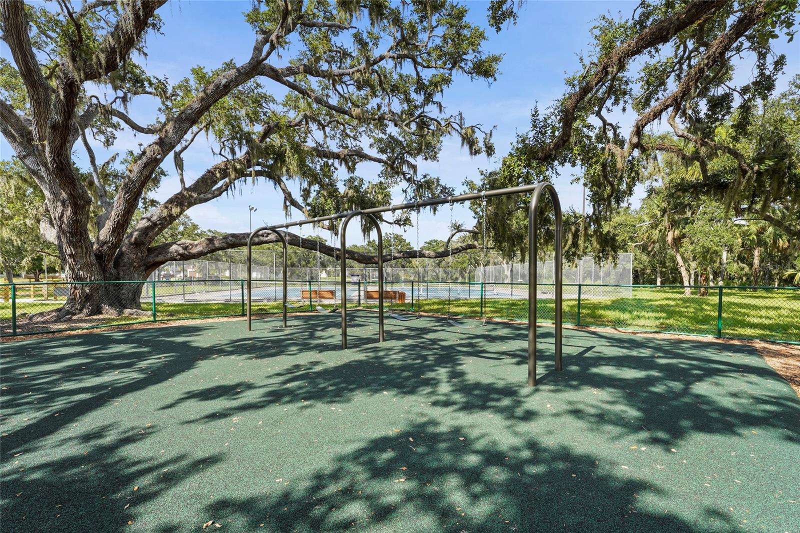 COLONIAL OAKS - Residential