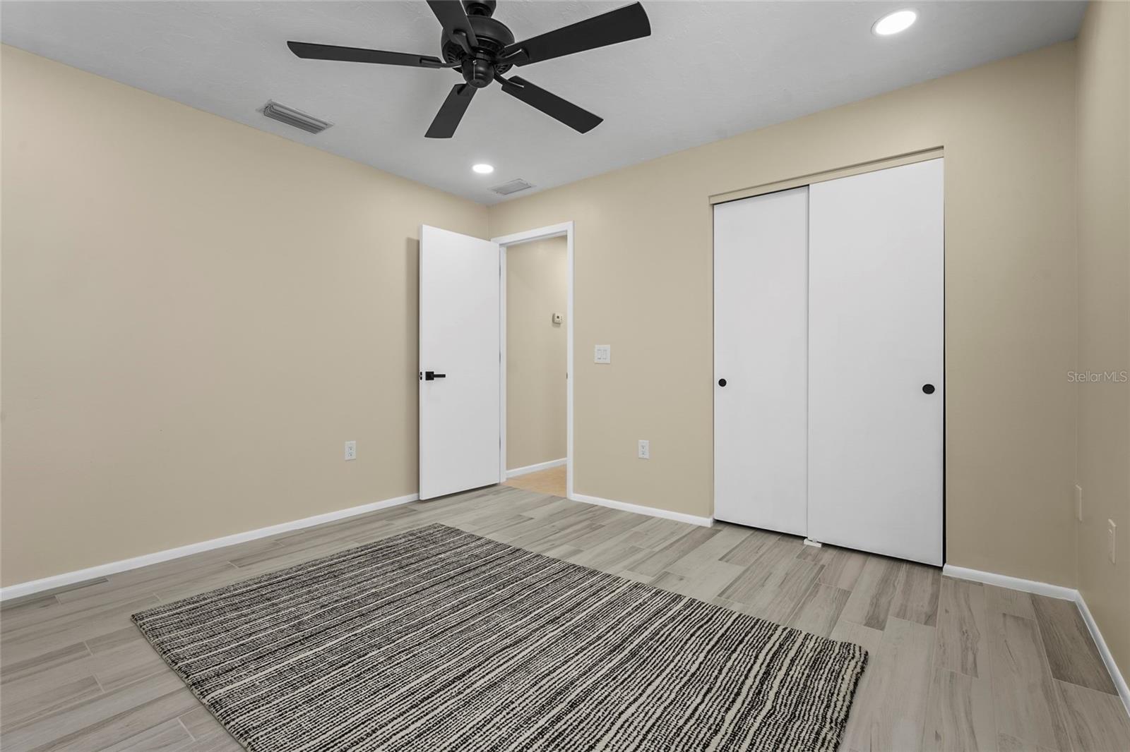 COLONIAL OAKS - Residential