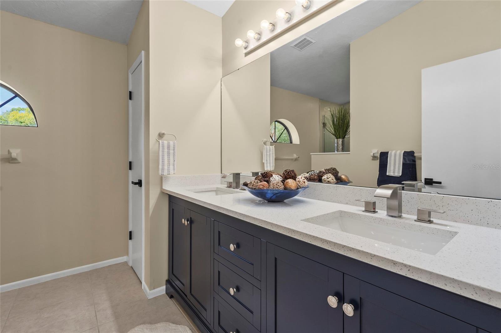 COLONIAL OAKS - Residential