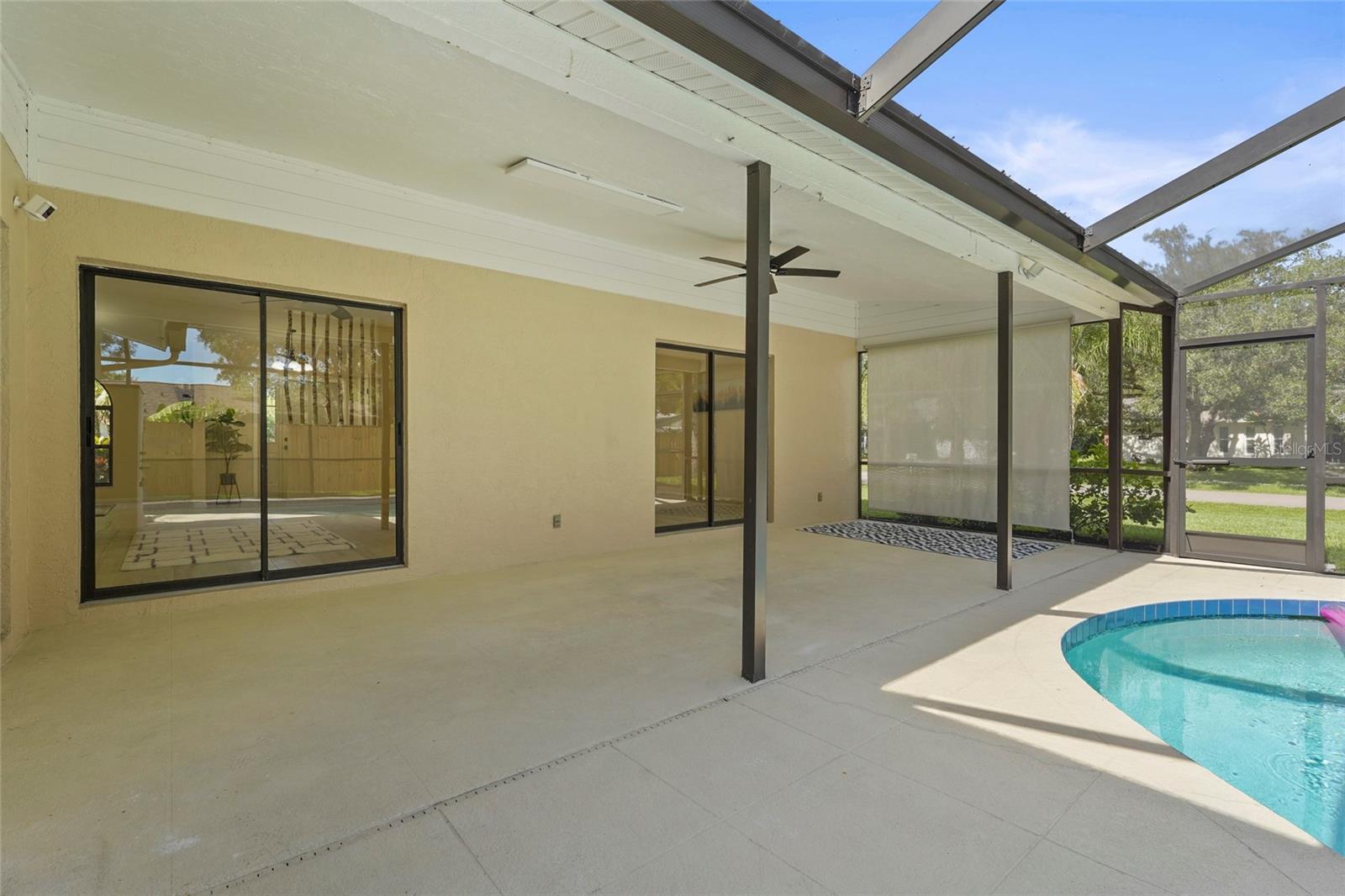 COLONIAL OAKS - Residential