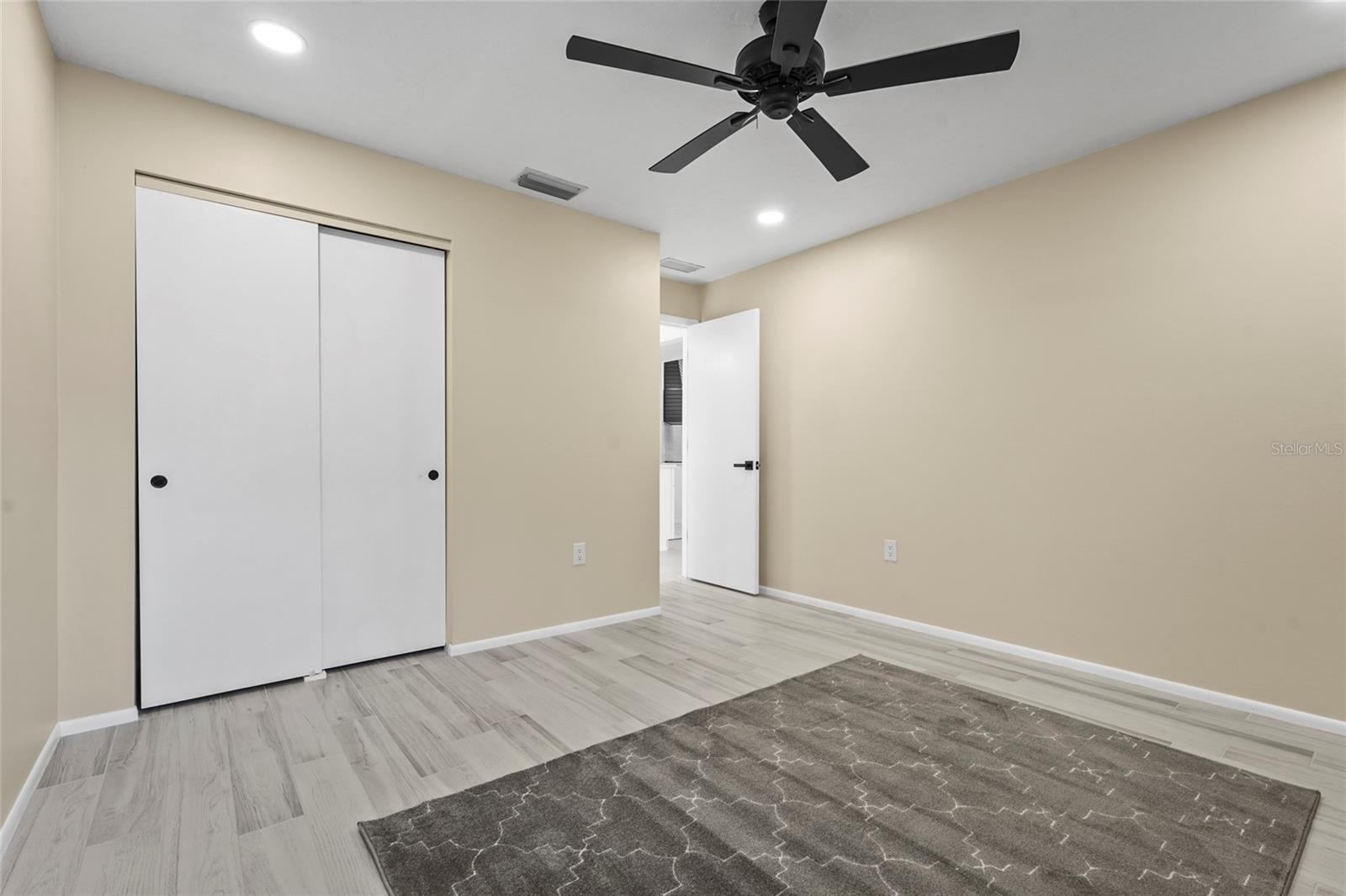 COLONIAL OAKS - Residential