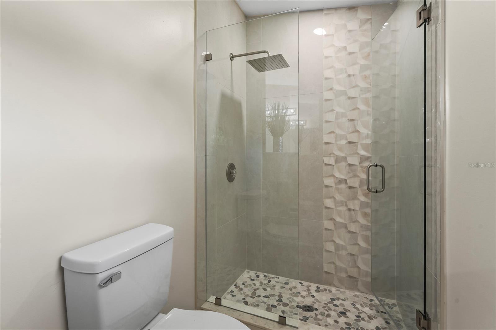 COLONIAL OAKS - Residential