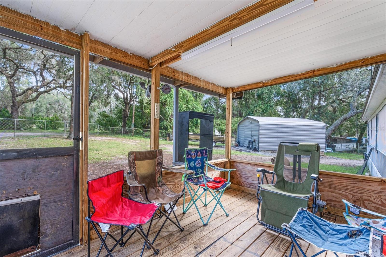 SEC 21 TWP 17 RGE 25 PLAT BOOK UNR PAGE 214 BIG TR - Residential