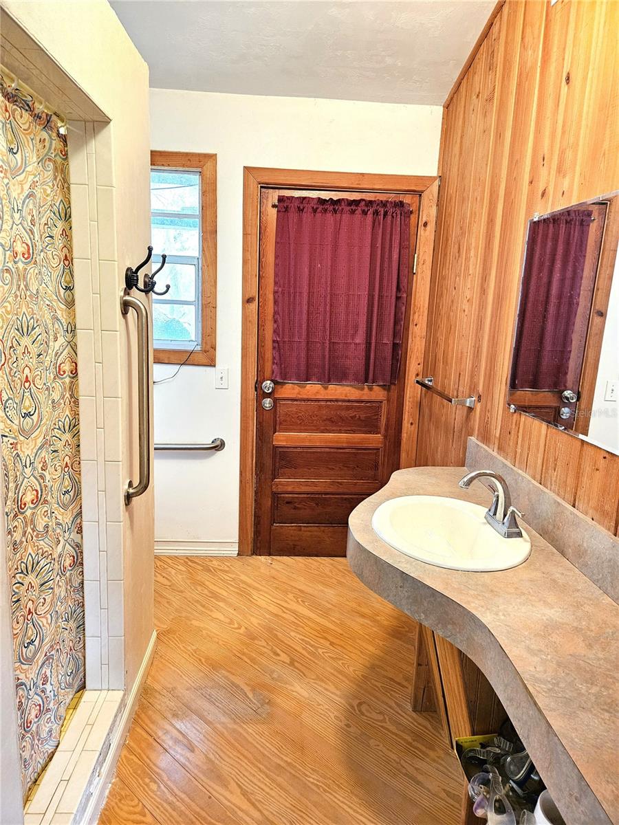 ROCK BLUFF ACRES UNREC - Residential