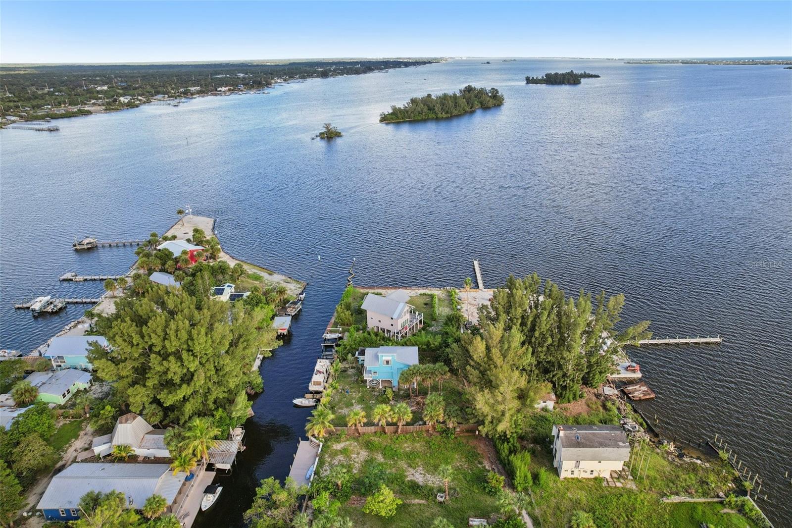 V I P VACATION ISLAND PLAYGROUND SEC 01 - Residential