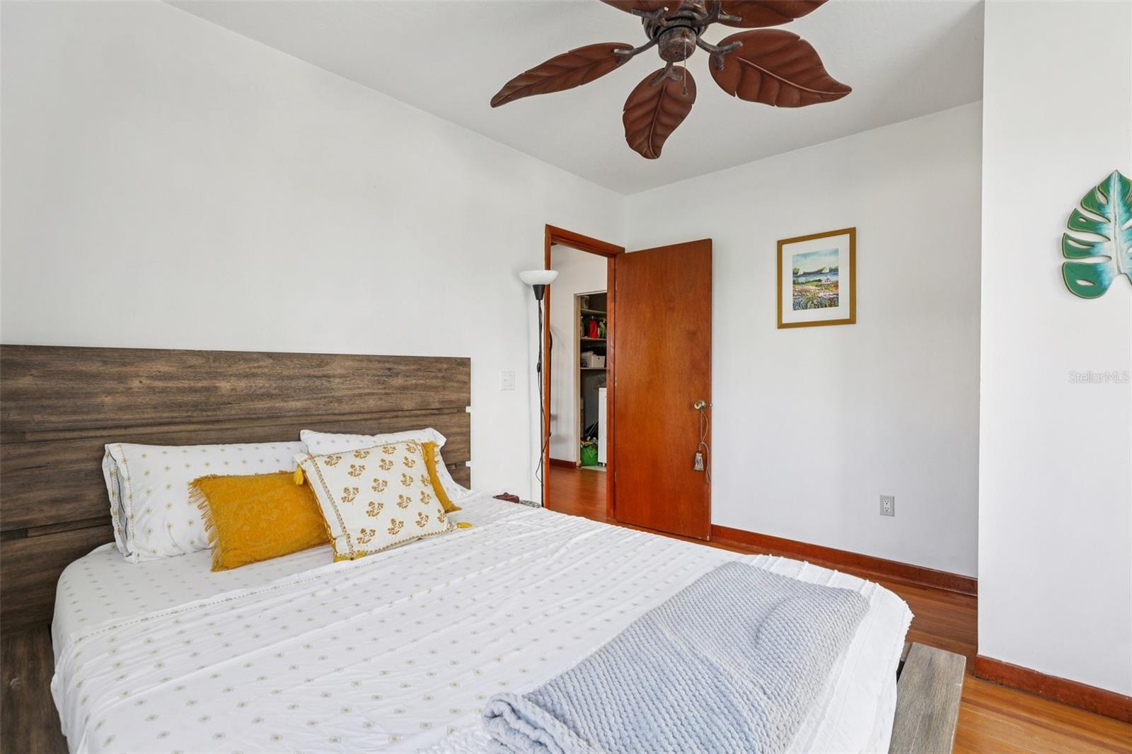 V I P VACATION ISLAND PLAYGROUND SEC 01 - Residential