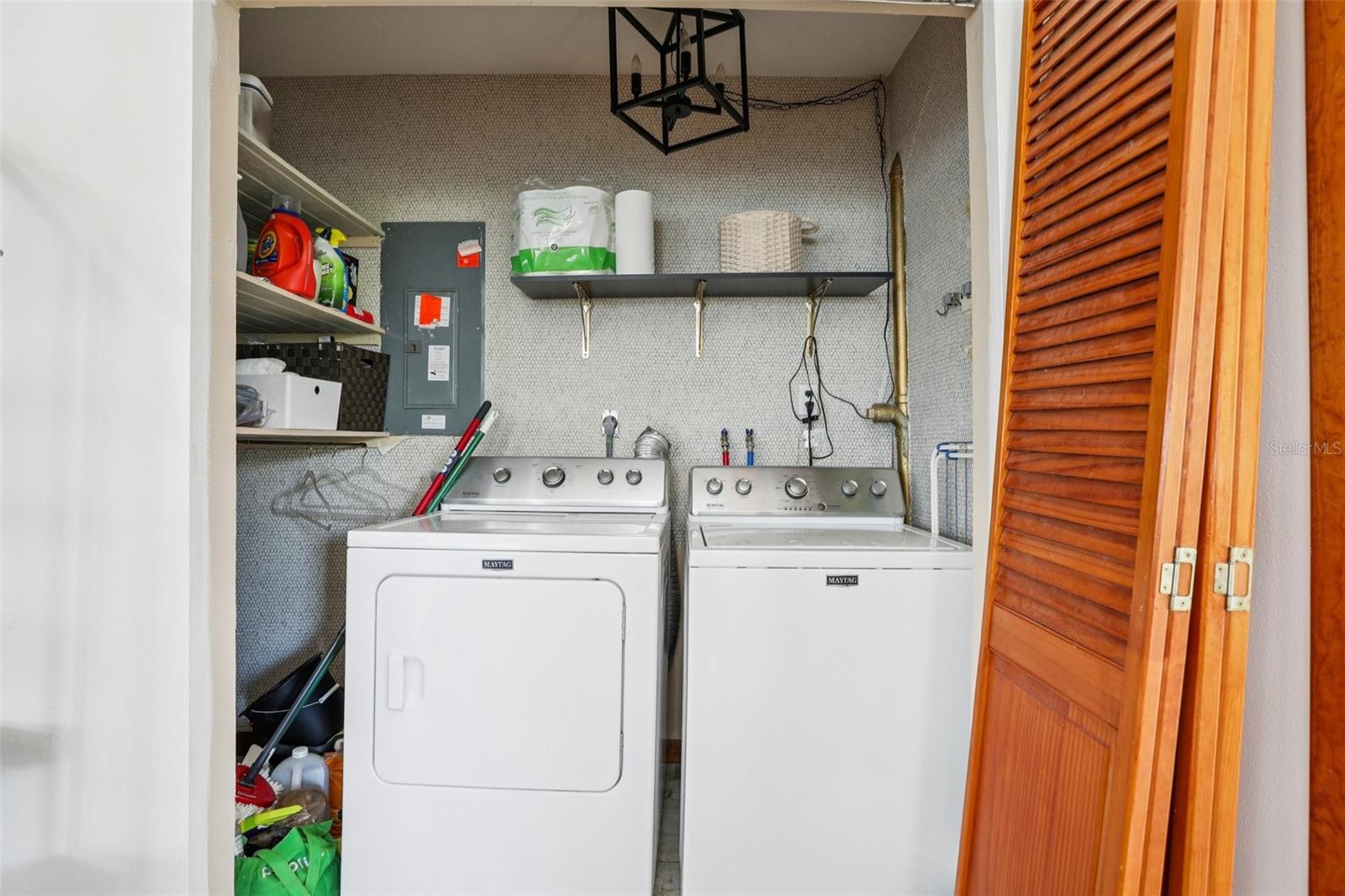 V I P VACATION ISLAND PLAYGROUND SEC 01 - Residential