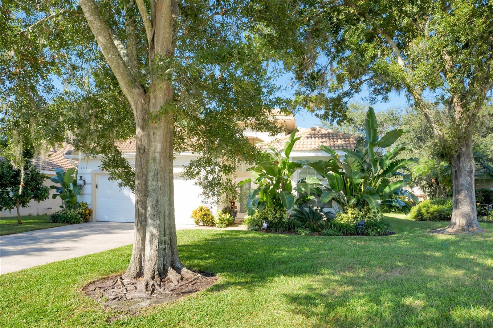 LANDSBROOK TERRACE - Residential Lease