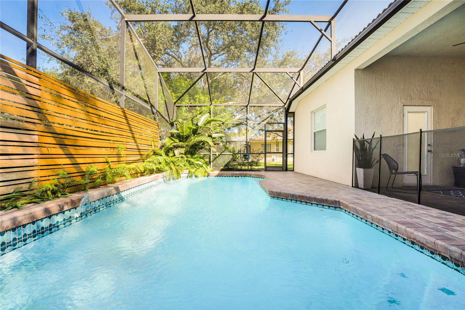 LANDSBROOK TERRACE - Residential Lease