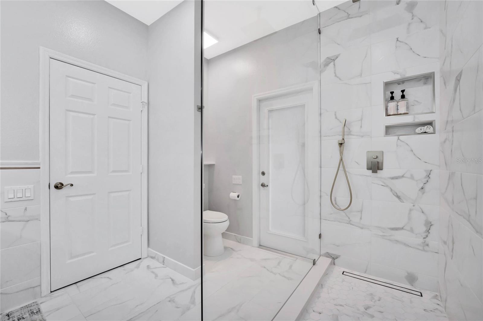 LANDSBROOK TERRACE - Residential Lease