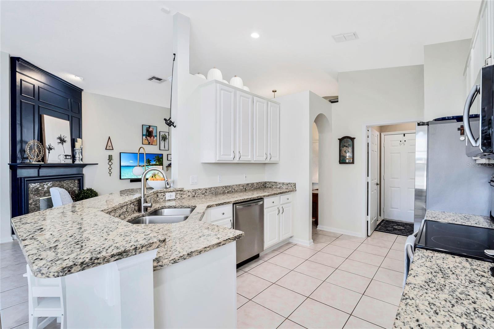 LANDSBROOK TERRACE - Residential Lease