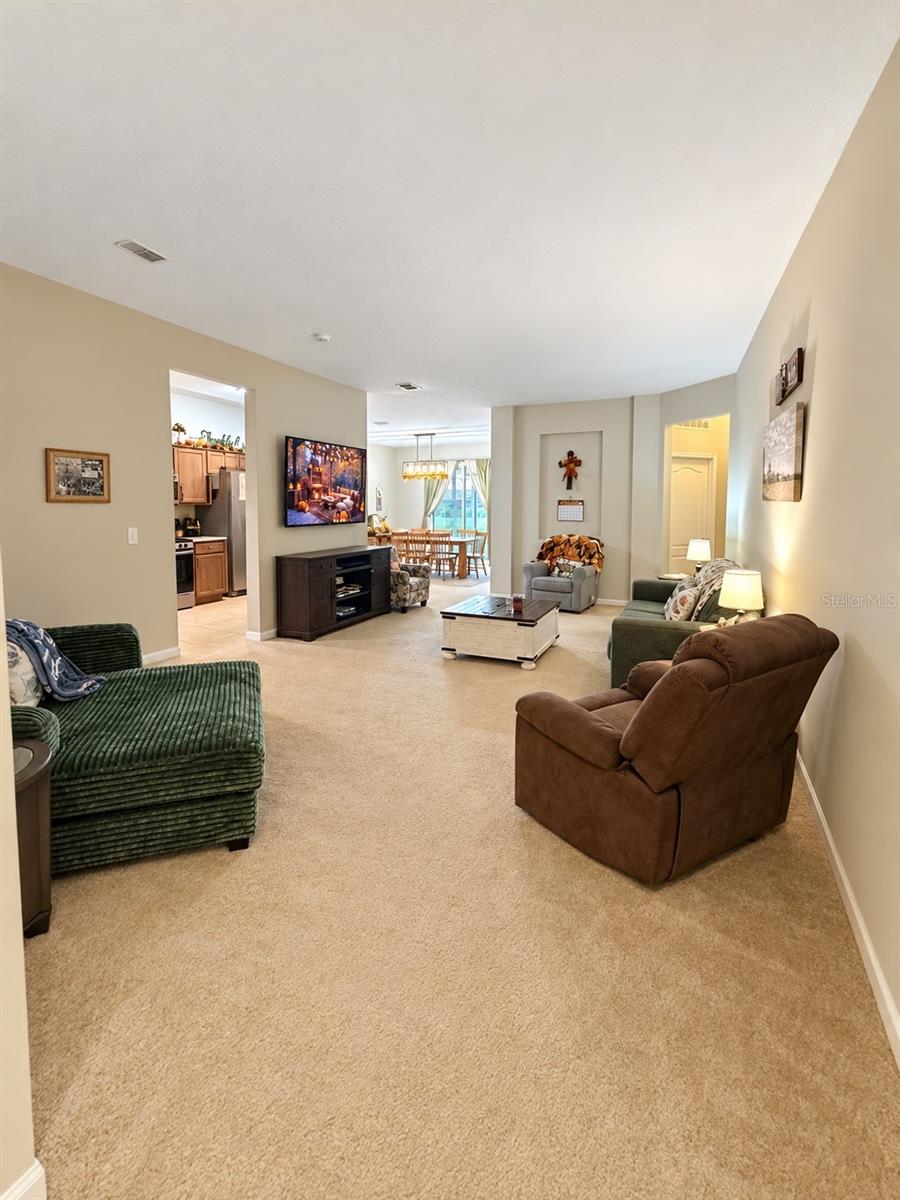 1812 EAGLE PINES CIRCLE